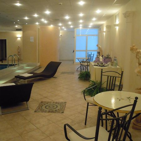 Hotel Villa Medici Рокка-Сан-Джованни Экстерьер фото