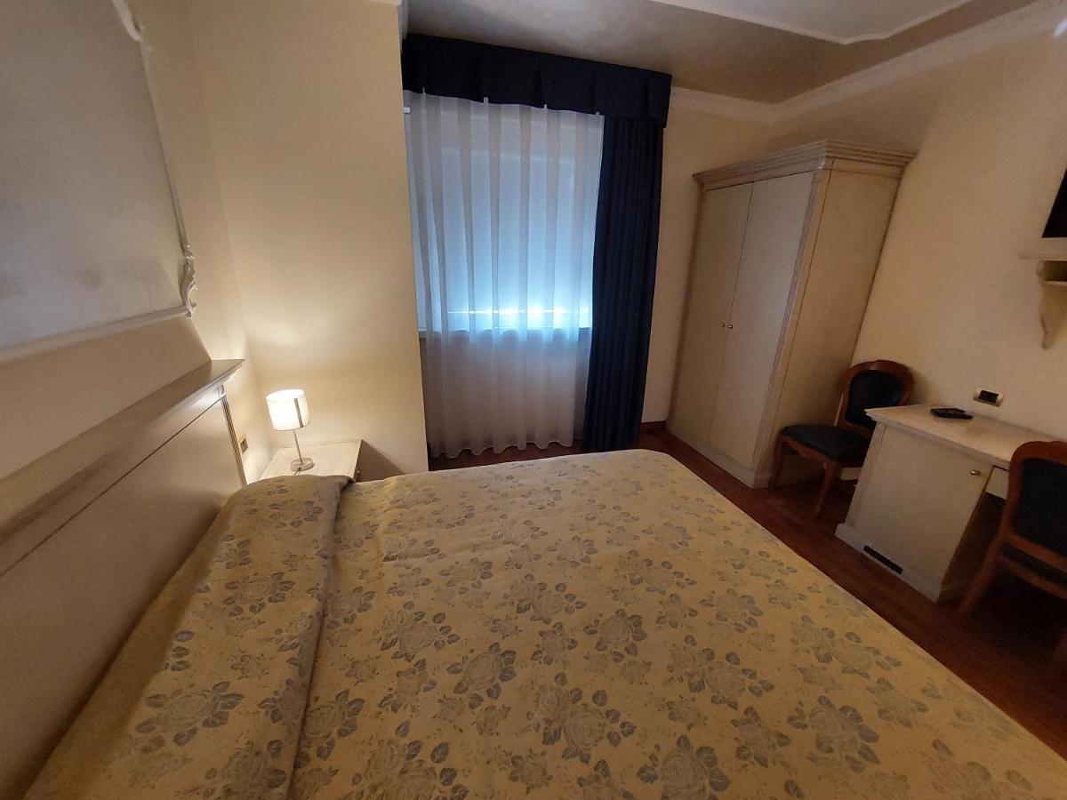 Hotel Villa Medici Рокка-Сан-Джованни Экстерьер фото