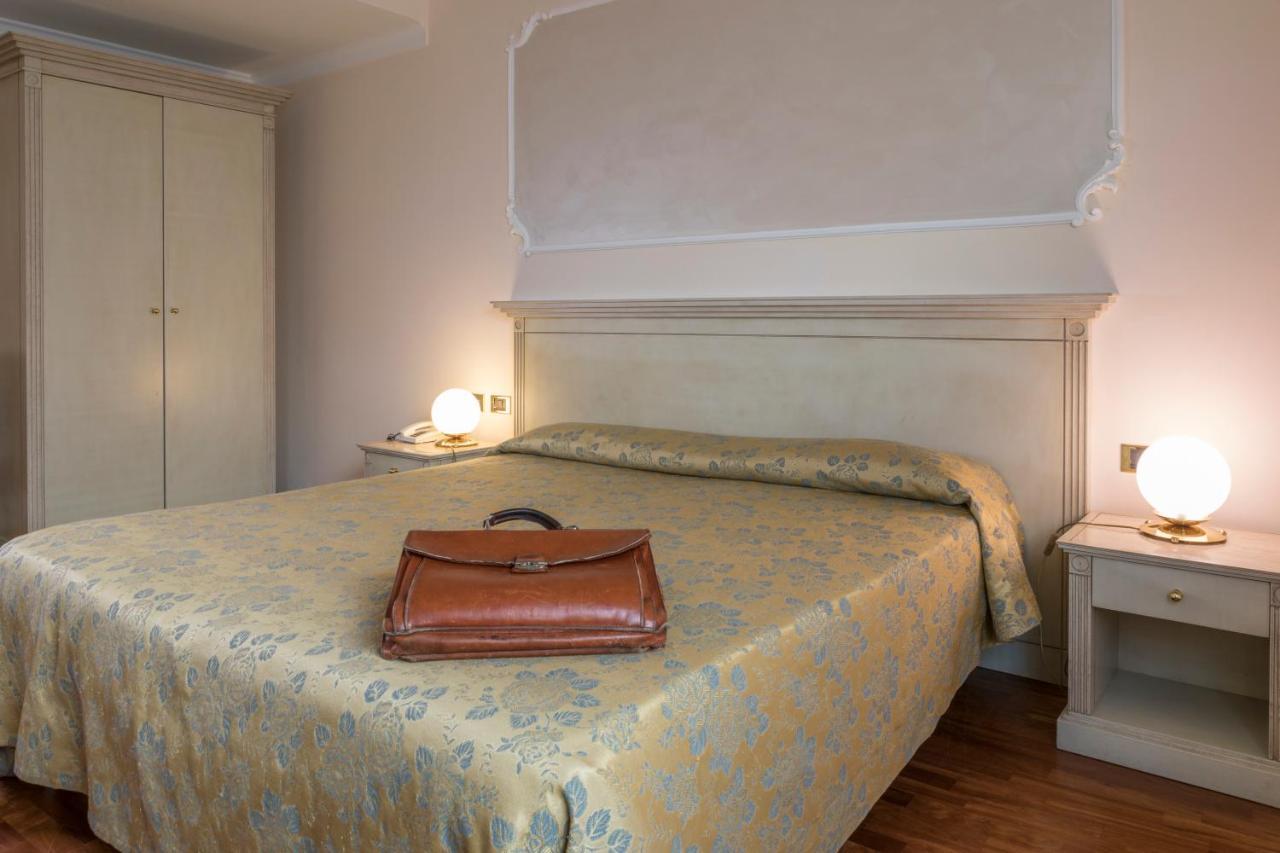 Hotel Villa Medici Рокка-Сан-Джованни Экстерьер фото