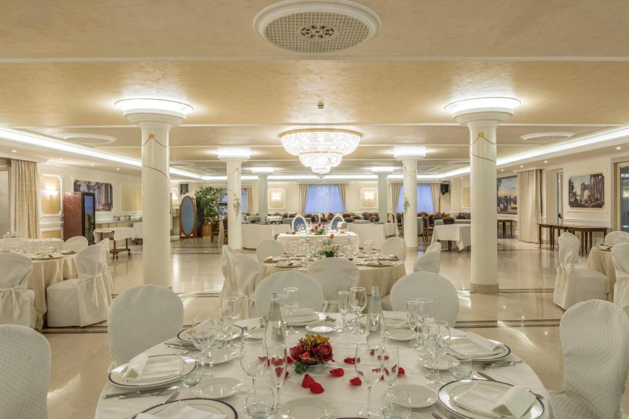 Hotel Villa Medici Рокка-Сан-Джованни Экстерьер фото